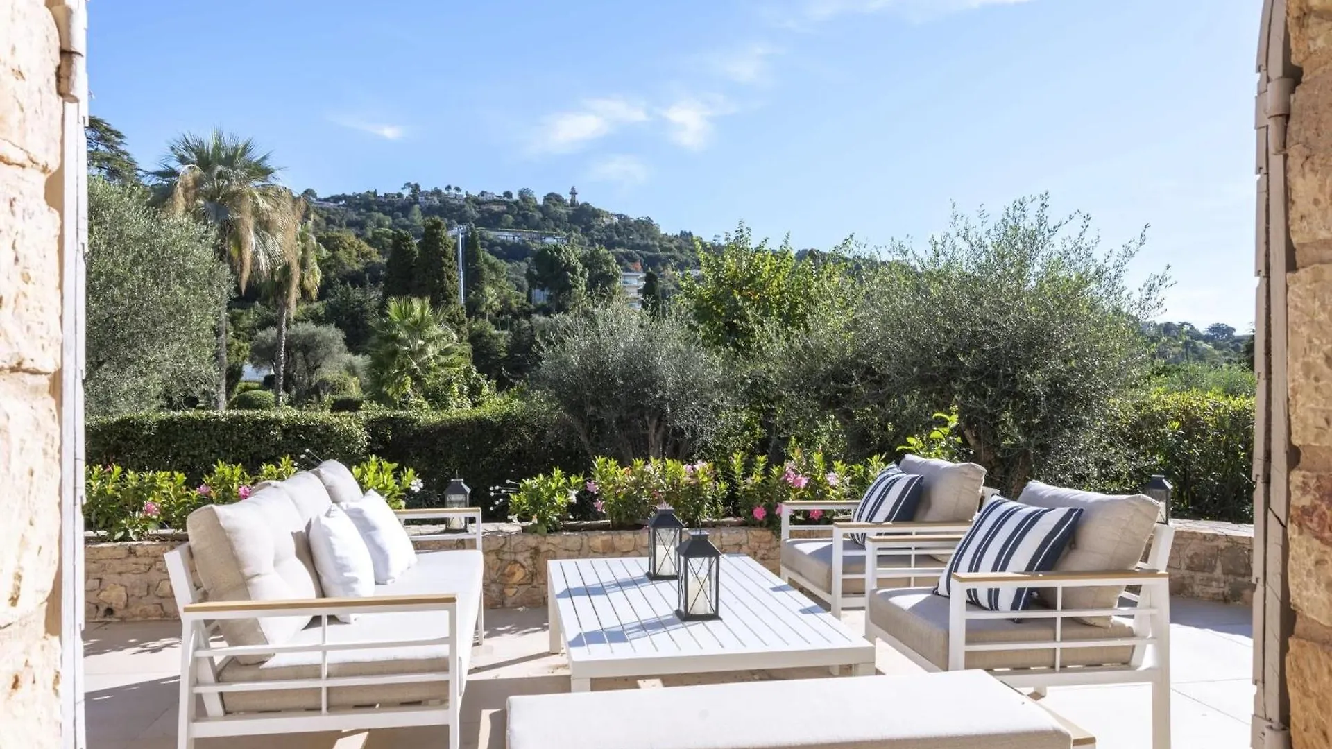 Beautiful 4 Bedroom Villa With Pool In Cannes Center France