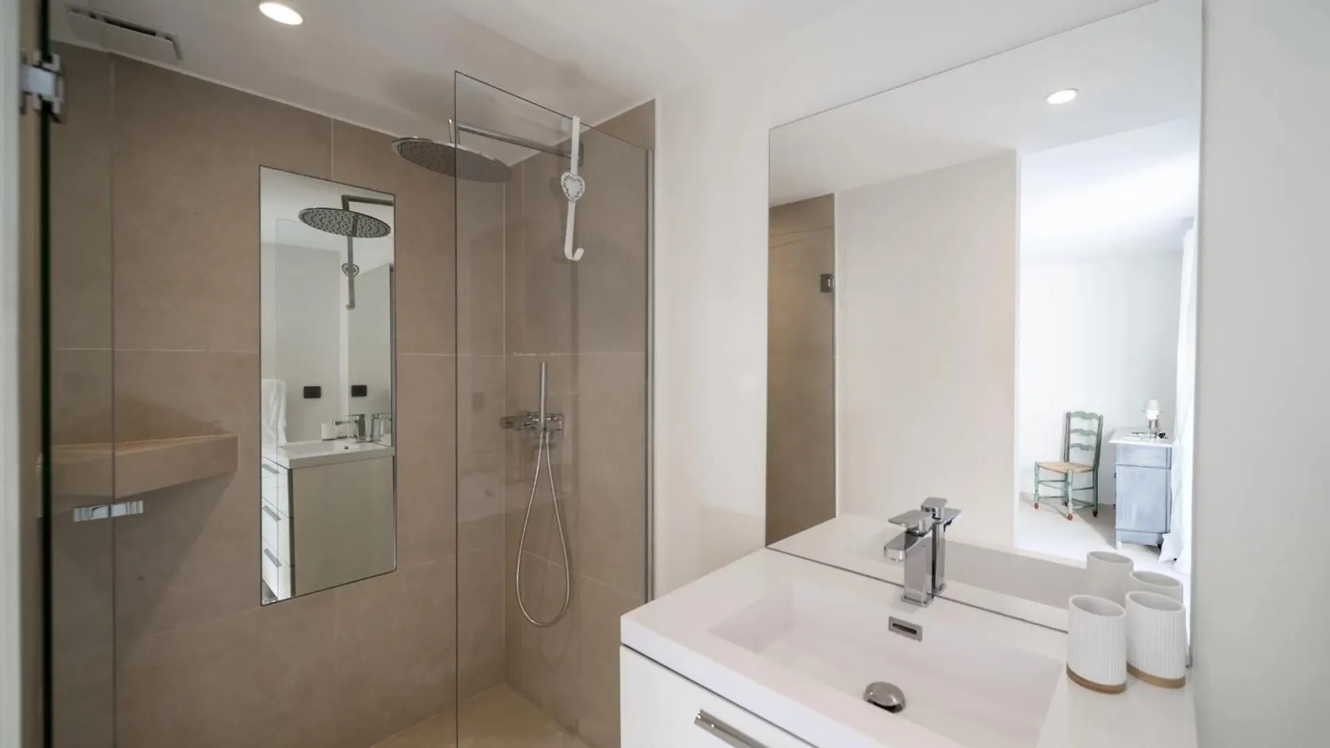 Beautiful 4 Bedroom Villa With Pool In Cannes Center 0*,