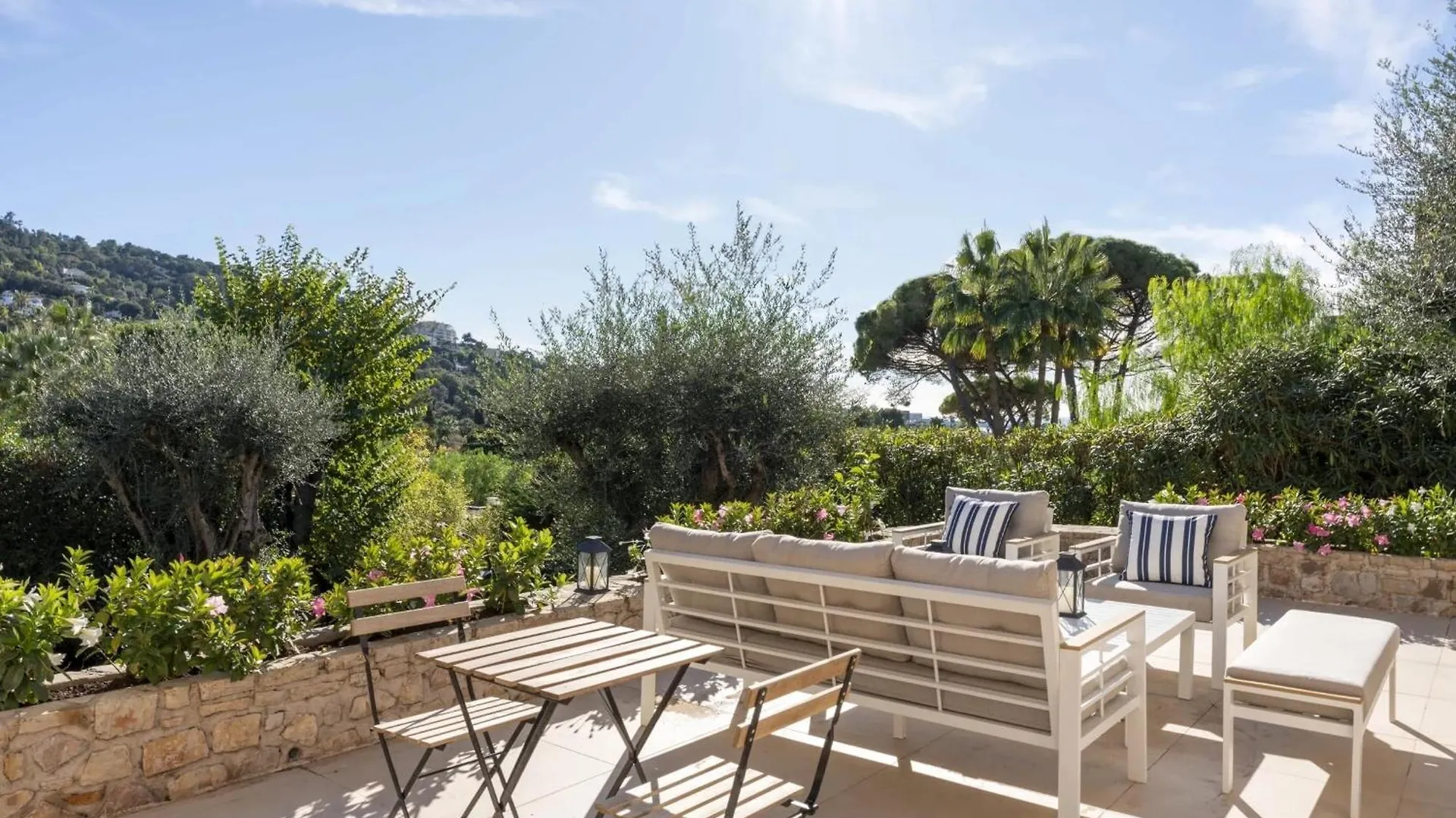 Beautiful 4 Bedroom Villa With Pool In Cannes Center