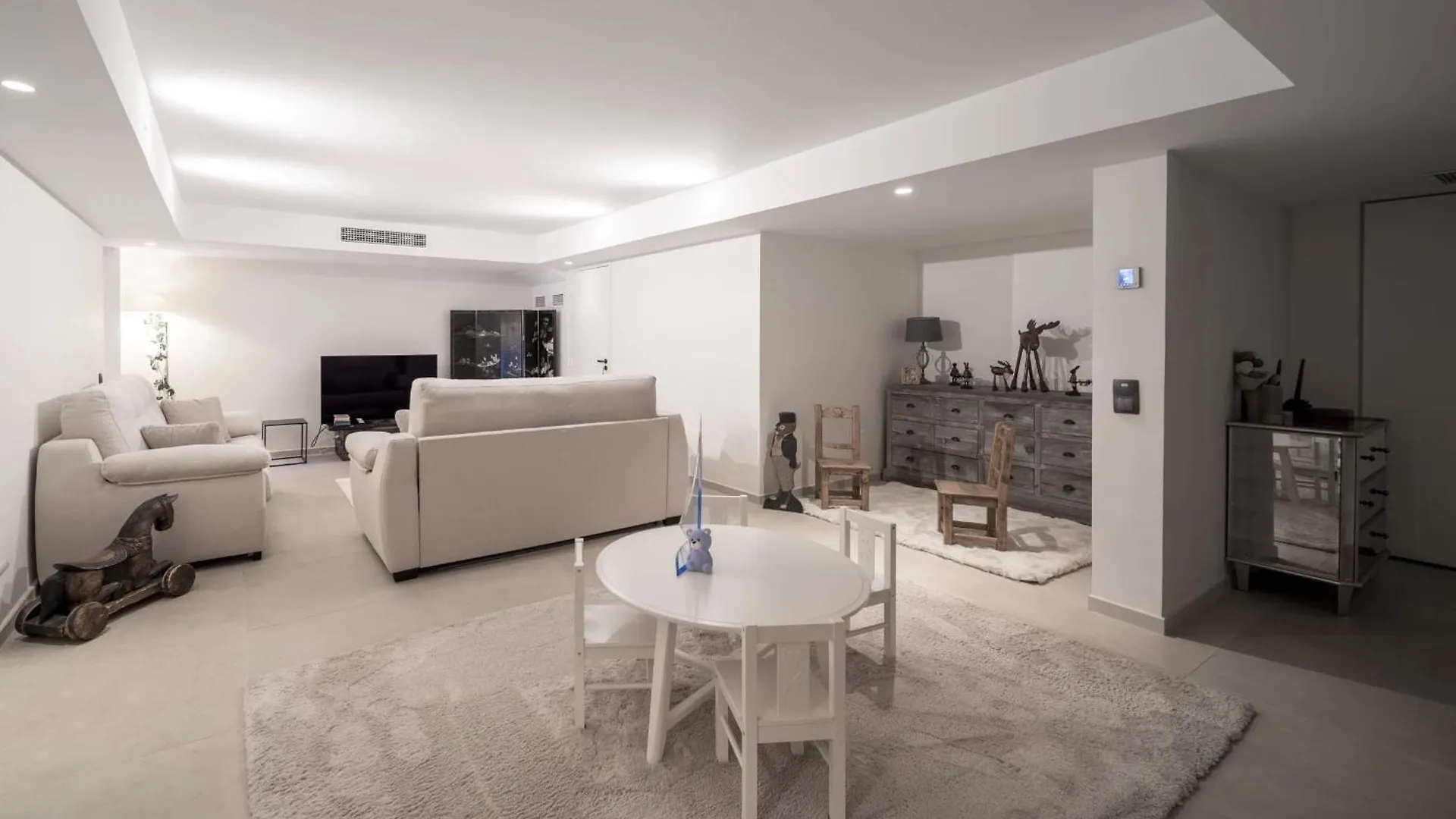 Beautiful 4 Bedroom Villa With Pool In Cannes Center France